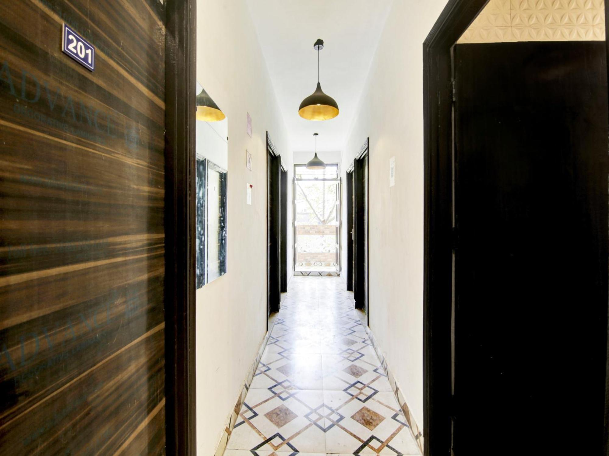 Hotel O Kailash Inn New Delhi Exterior photo
